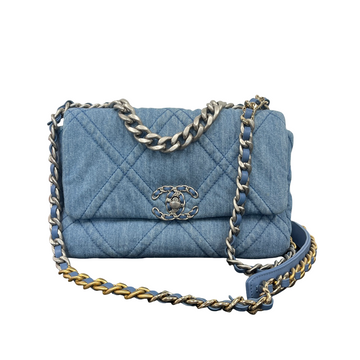 CHANEL 22P Denim Small 19 Flap Bag – Light Blue Quilted Elegance